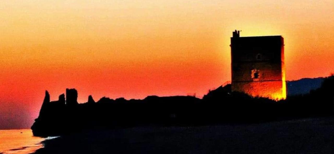 Case Vacanze Le Rose Campofelice Di Roccella Dış mekan fotoğraf