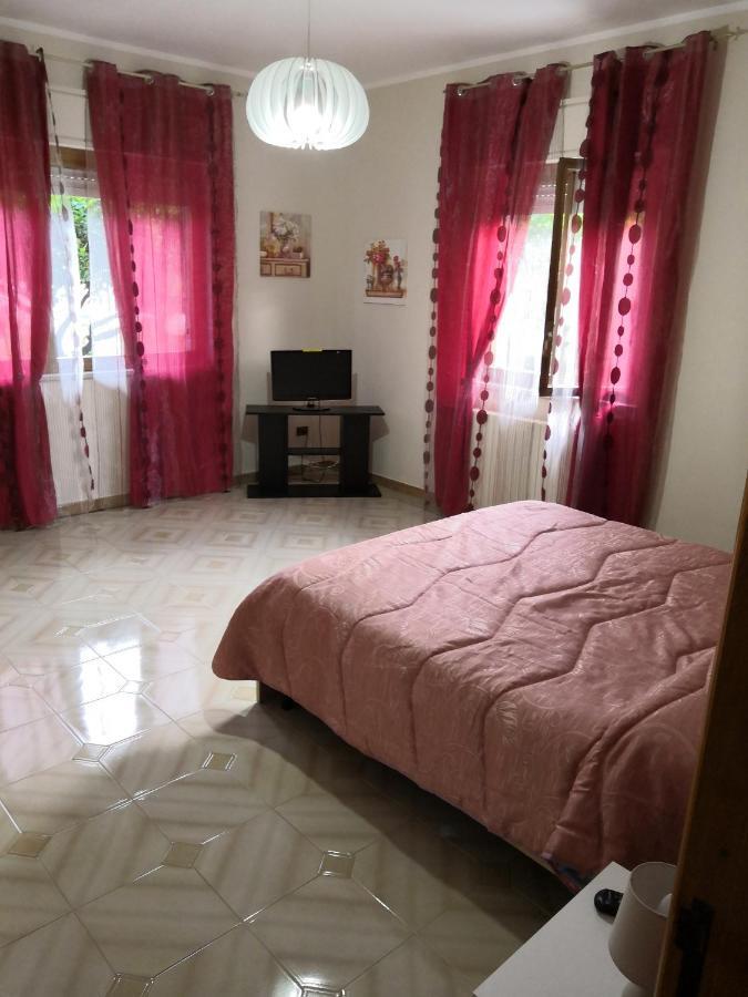 Case Vacanze Le Rose Campofelice Di Roccella Dış mekan fotoğraf
